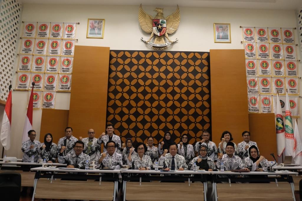 PGRI Tetap Solid di bawah Kepemimpinan Prof. Dr. Unifah Rosyidi, M.Pd (Ketua Umum Hasil Kongres XXII PGRI Tahun 2019-2024)